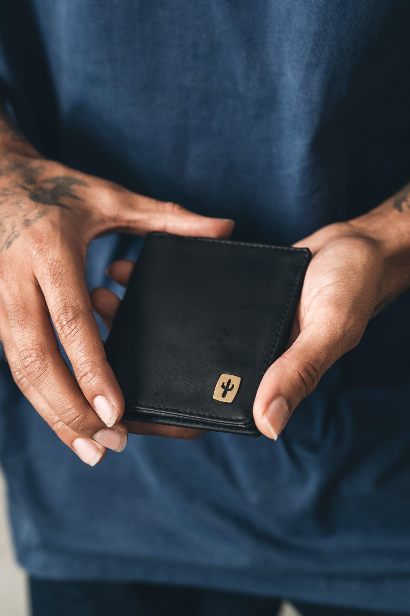 Minimalist Cash | Cactus Leather