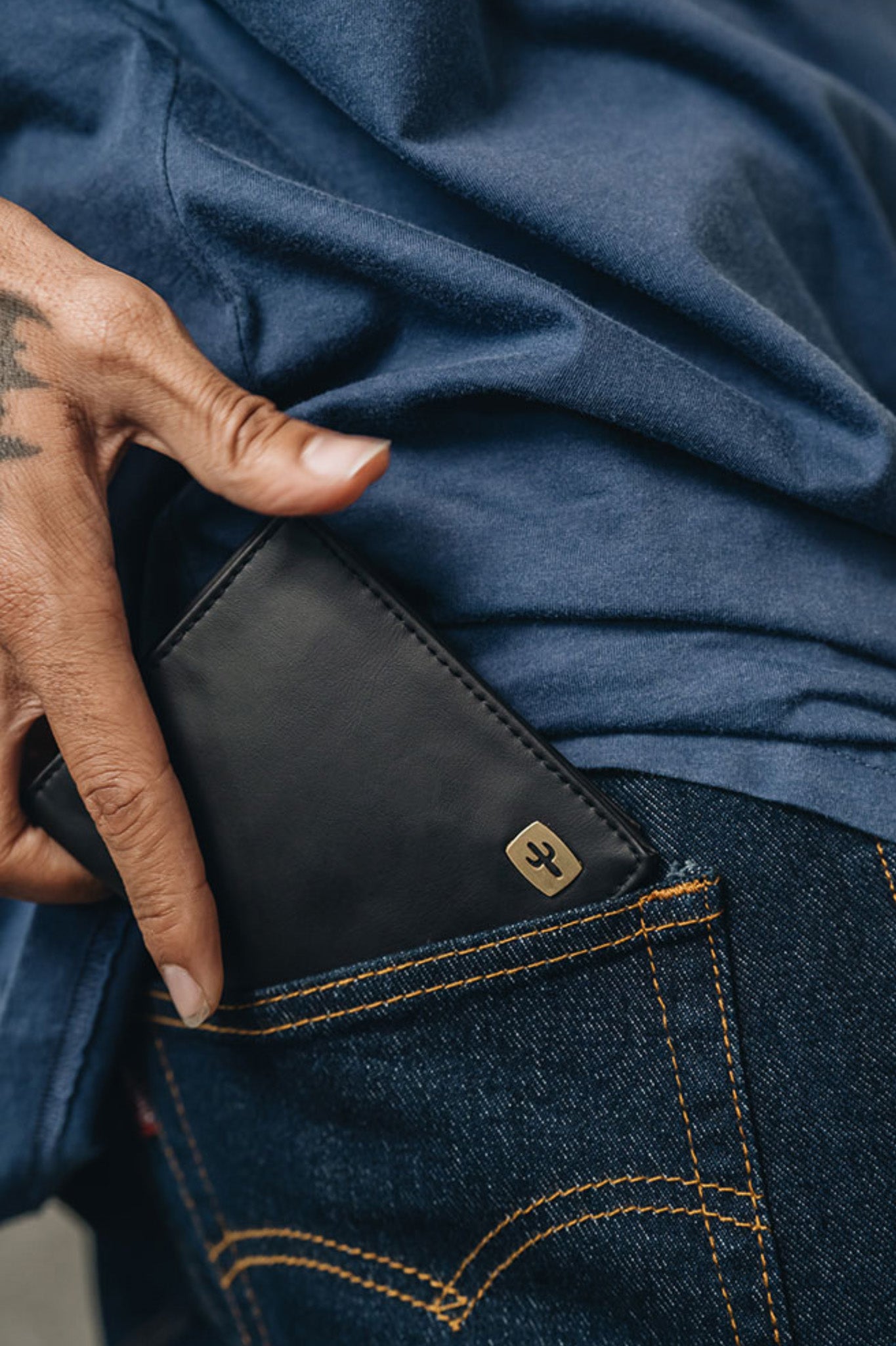 Minimalist Cash | Cactus Leather