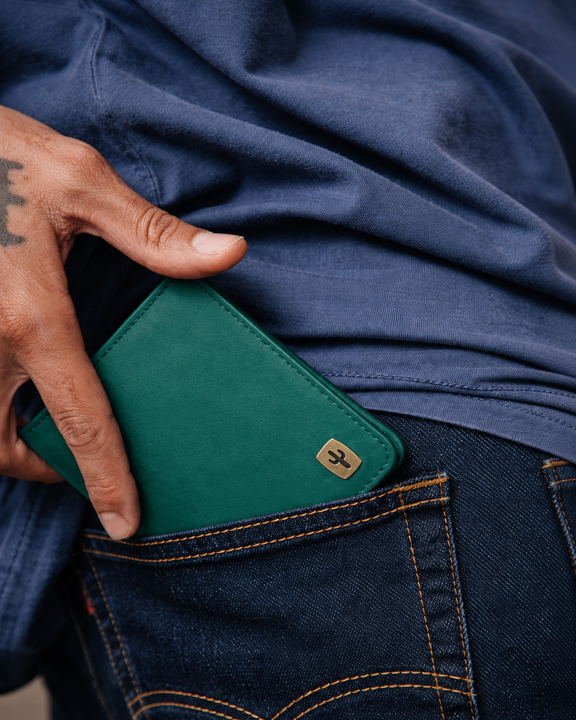 Minimalist Cash | Cactus Leather Teal