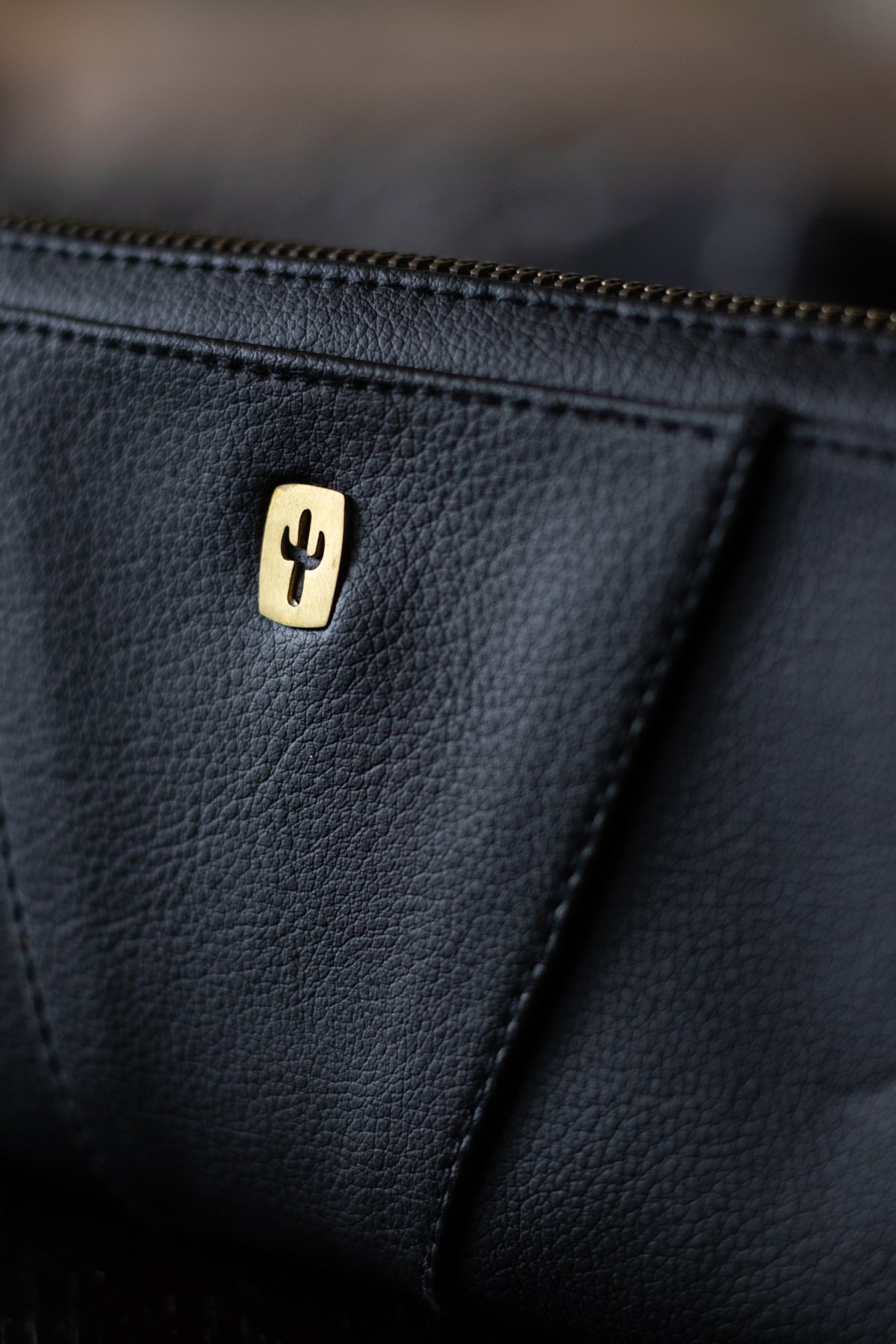 Angelou | Cactus Leather Night
