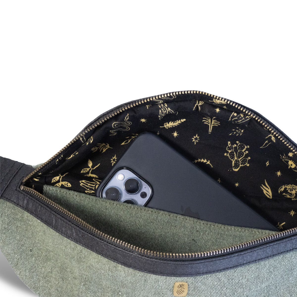 Body Bag | | Piñatex Pineapple Leather Forrest