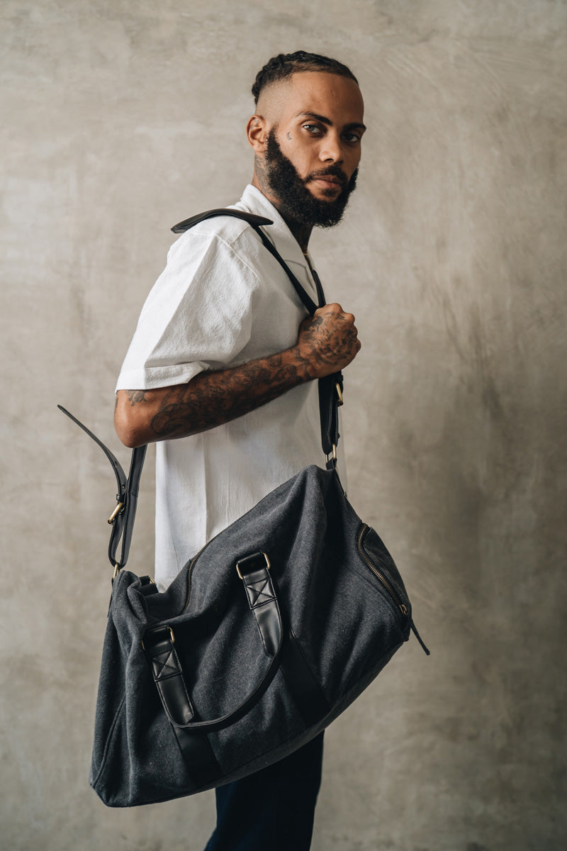 Cactus weekender bag top