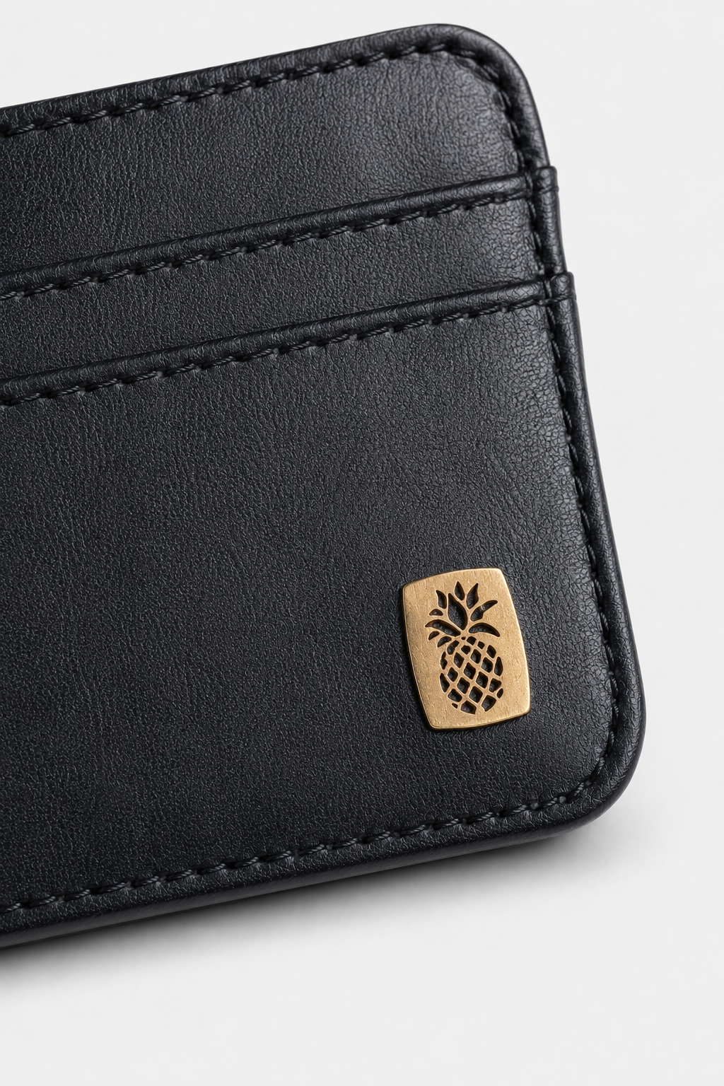 Vegan wallet in black made from piñatex pineapple leather, detail view